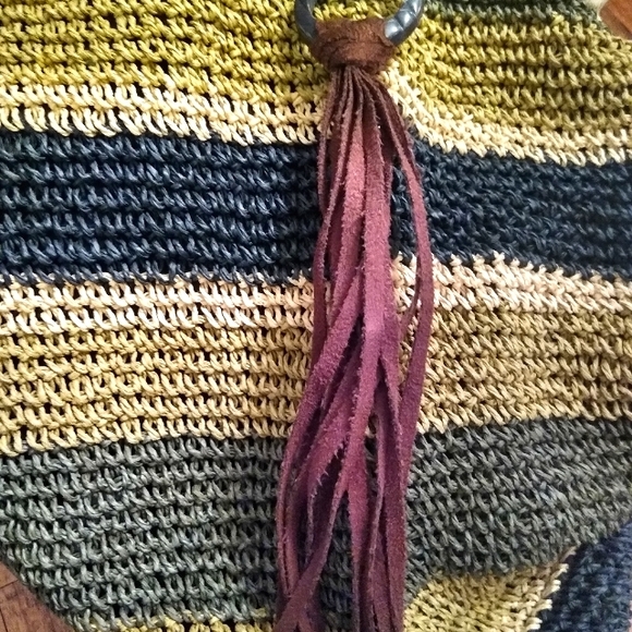 Old Navy Straw Purse - Picture 5 of 7